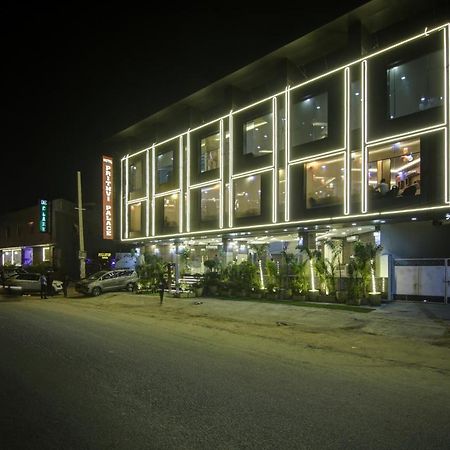 Hotel Park Tree Near Delhi Airport New Delhi Bagian luar foto
