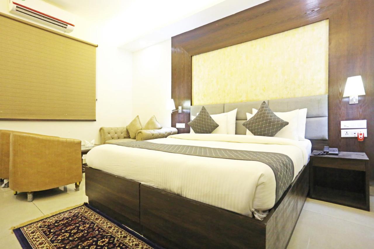 Hotel Park Tree Near Delhi Airport New Delhi Bagian luar foto