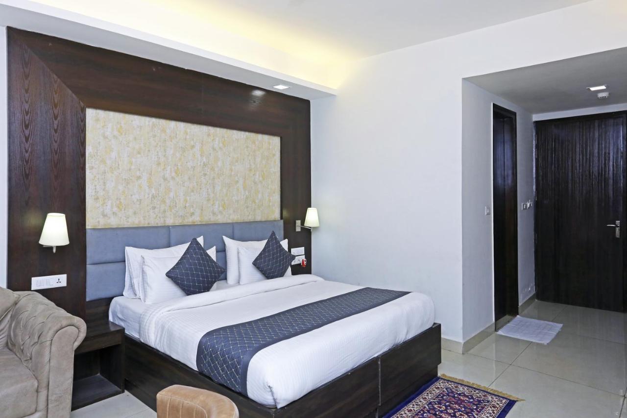 Hotel Park Tree Near Delhi Airport New Delhi Bagian luar foto