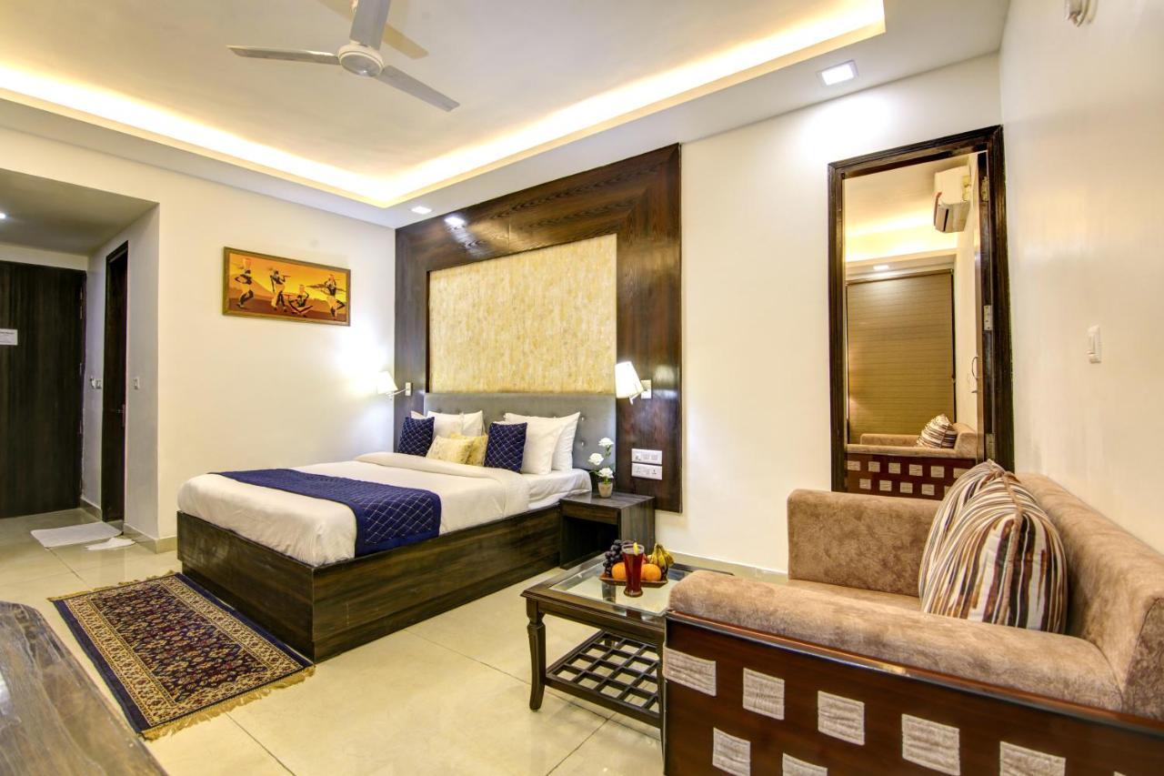 Hotel Park Tree Near Delhi Airport New Delhi Bagian luar foto