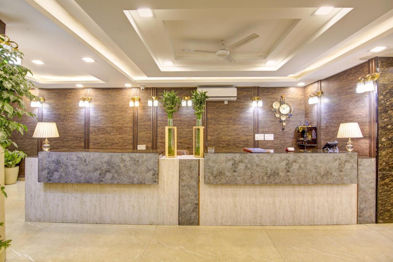 Hotel Park Tree Near Delhi Airport New Delhi Bagian luar foto