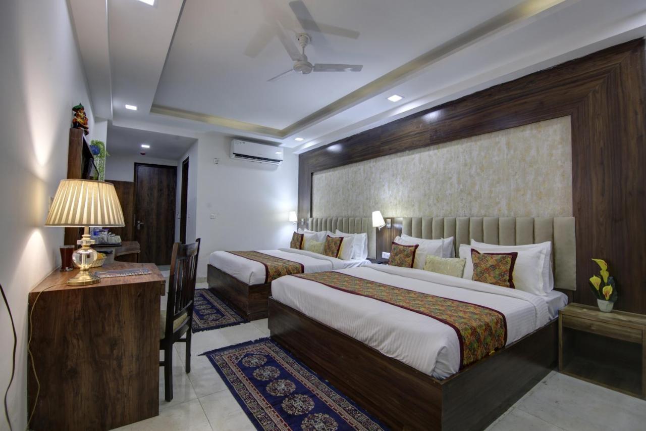Hotel Park Tree Near Delhi Airport New Delhi Bagian luar foto
